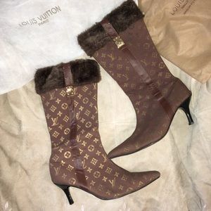 Louis Vuitton monogram lettering boots/Size 41/